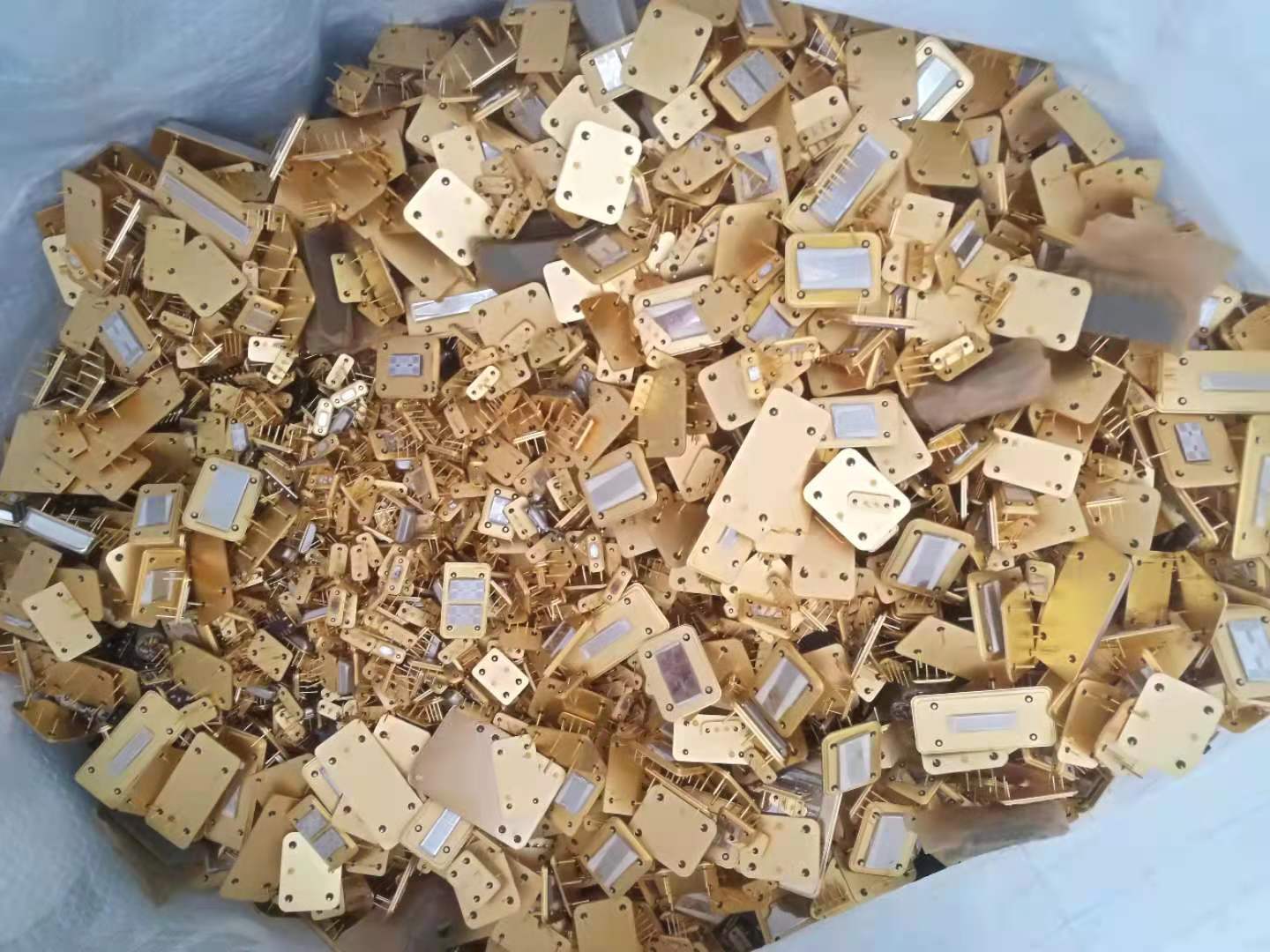 普润贵金属回收公司：专业回收镀金废料，为环保助力